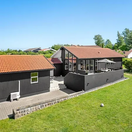 Awesome In With House Sea View *
