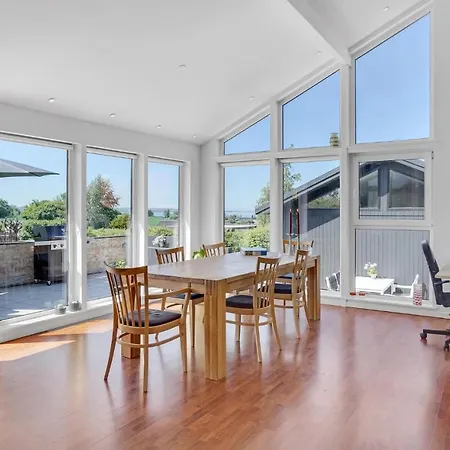 Awesome In With House Sea View
